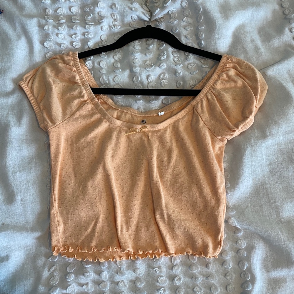 Peach color Pacsun crop top (size small)